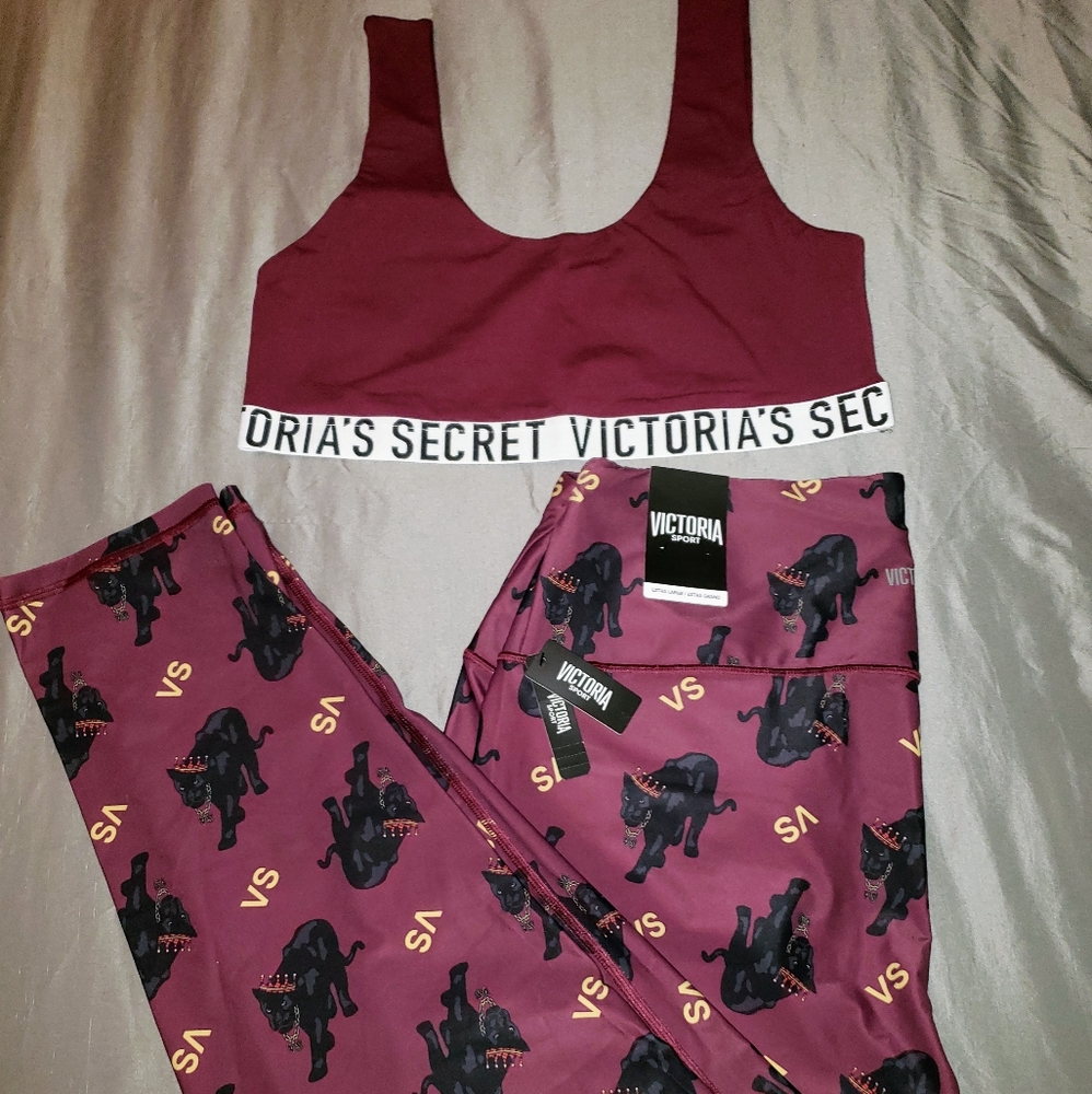 Victoria's Secret Set of Leggings and Sports Bra with Logo XL